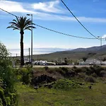 Lucia - La Lava Kır Evi Mácher